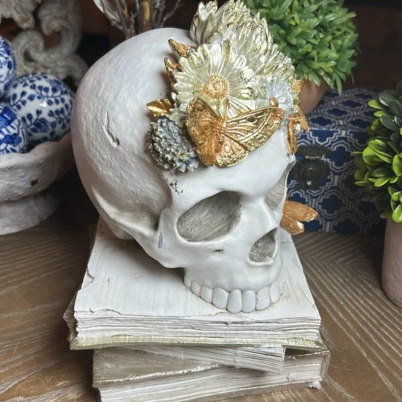 NEW! Vintage Inspired Skull Floral & Butterfly Halloween Ceramic Book Stack - Picture 11 of 12